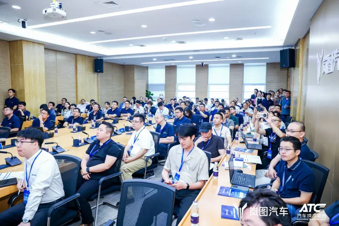 “走进岚图·先进制造技术日”活动圆满落幕,共探汽车制造新未来!