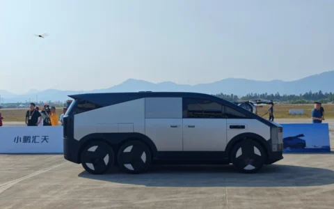 小鹏汇天飞行汽车“陆地航母”明年将量产交付